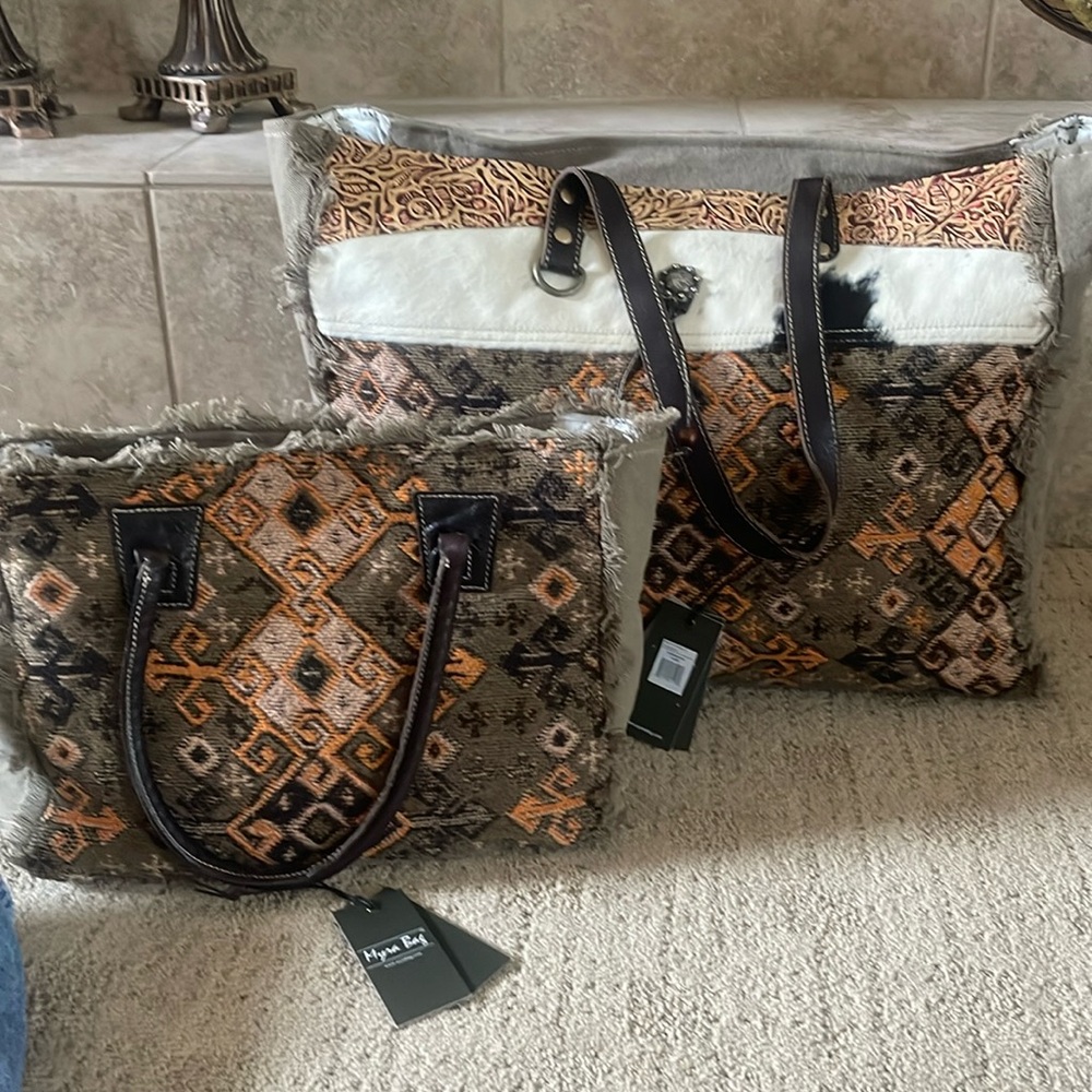 MYRA- PAREA WEEKENDER SET